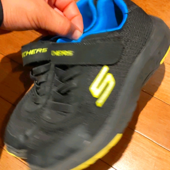 Skechers - Picture 4 of 4